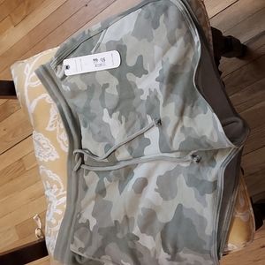 Womans commo shorts.